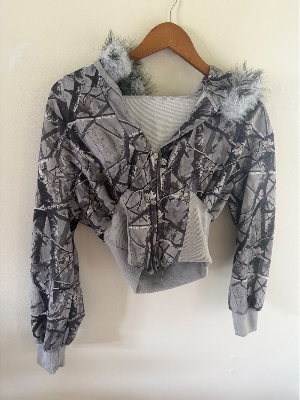 Romwe Camo Crop Jacket Fur Hood Size Small